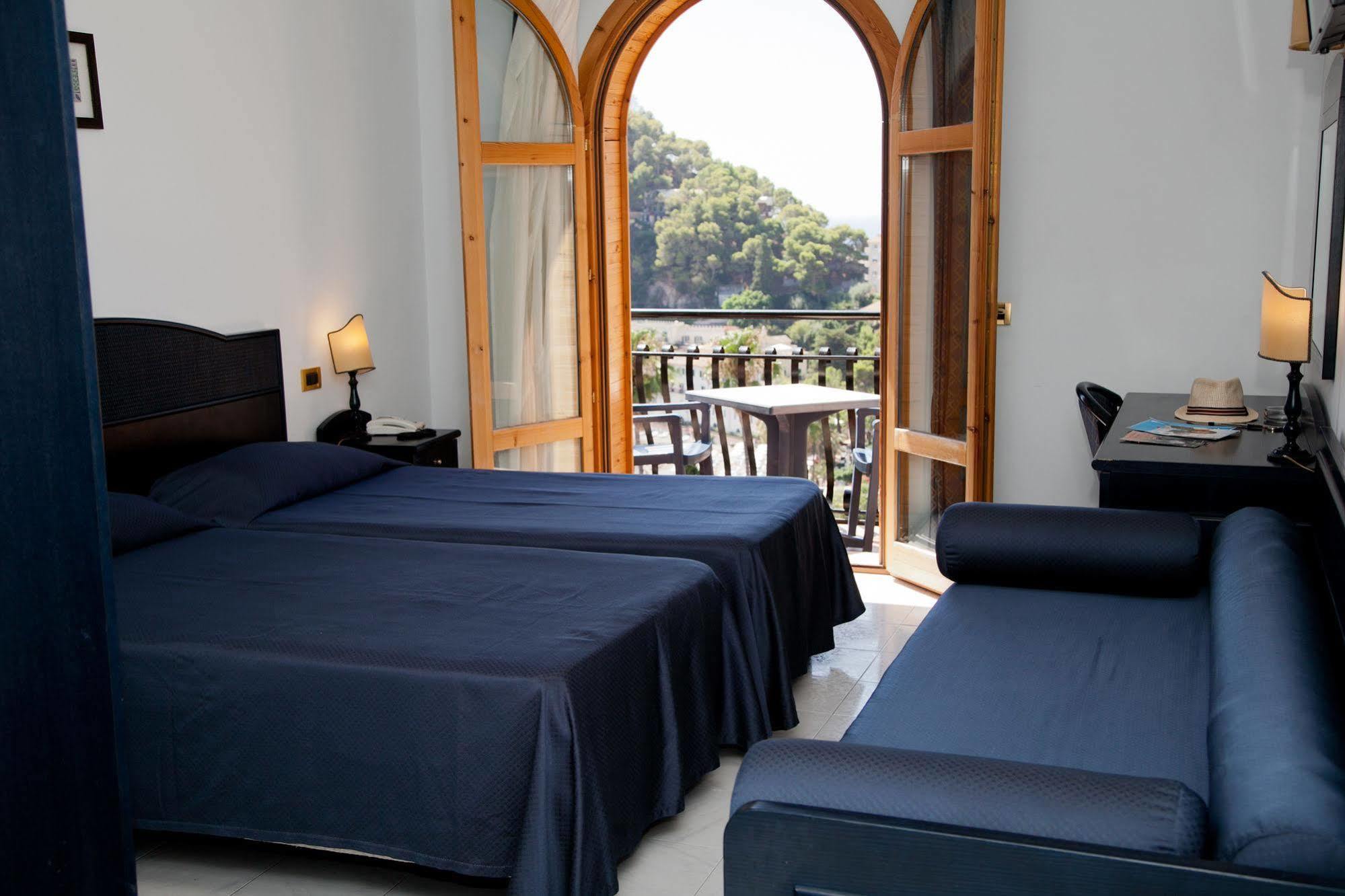 Hotel Ipanema Taormina Eksteriør billede